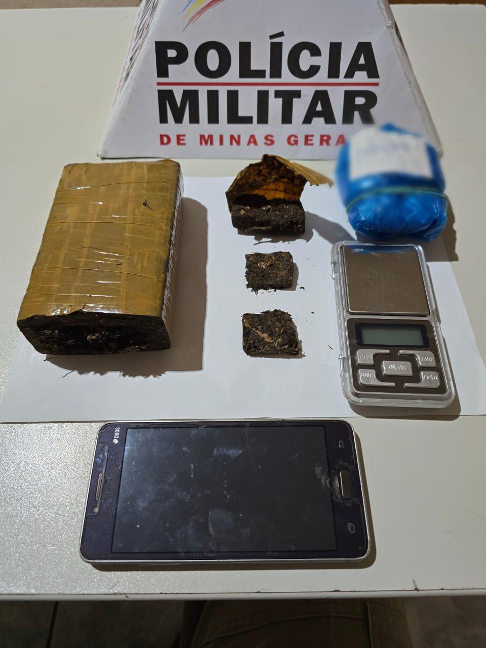 Operação Batida Policial resulta em prisão e apreensão de drogas em bar em Campos Altos