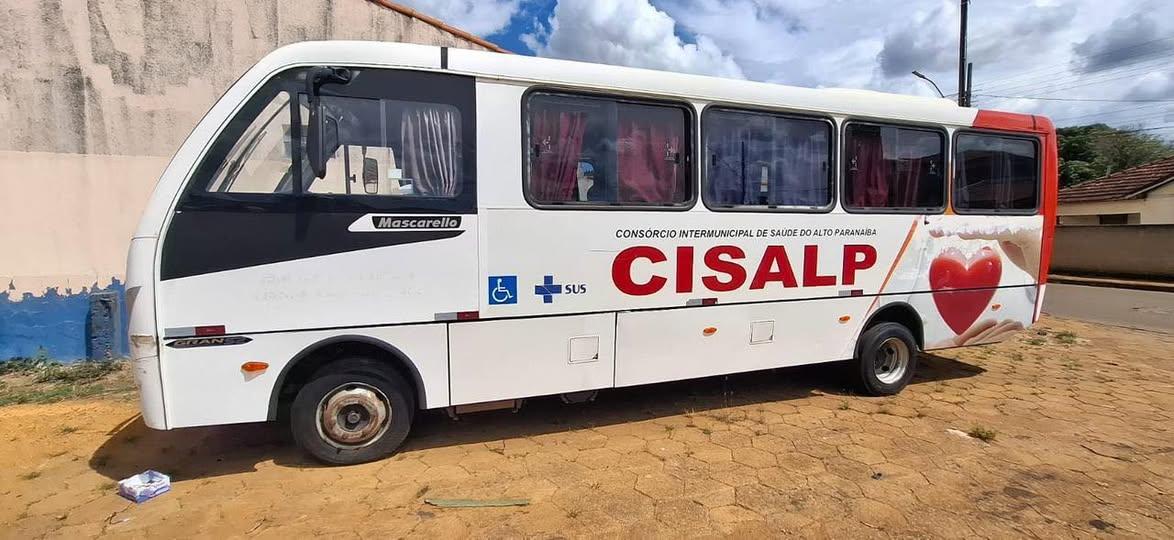 Campos Altos recebe micro-ônibus para reforçar transporte de pacientes da saúde