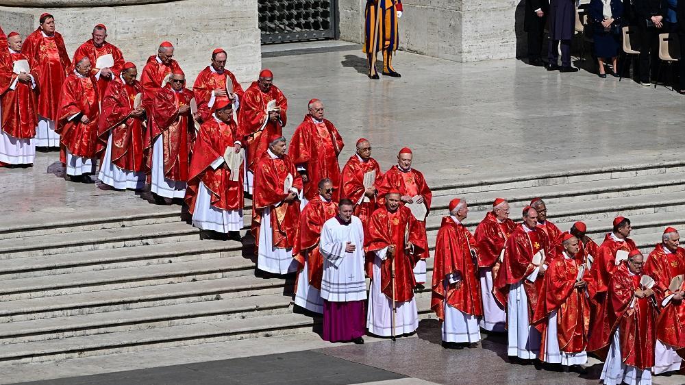 Conclave para escolher novo papa começará dia 7 de maio, diz Vaticano