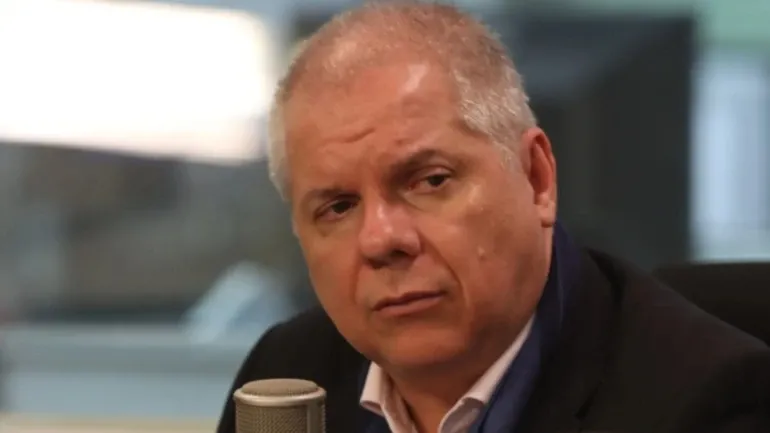 Lula manda demitir presidente do INSS, alvo de operação da PF