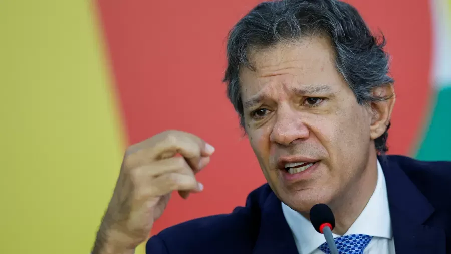 Haddad diz que Fazenda recuou sobre mudança no IOF para evitar especulações